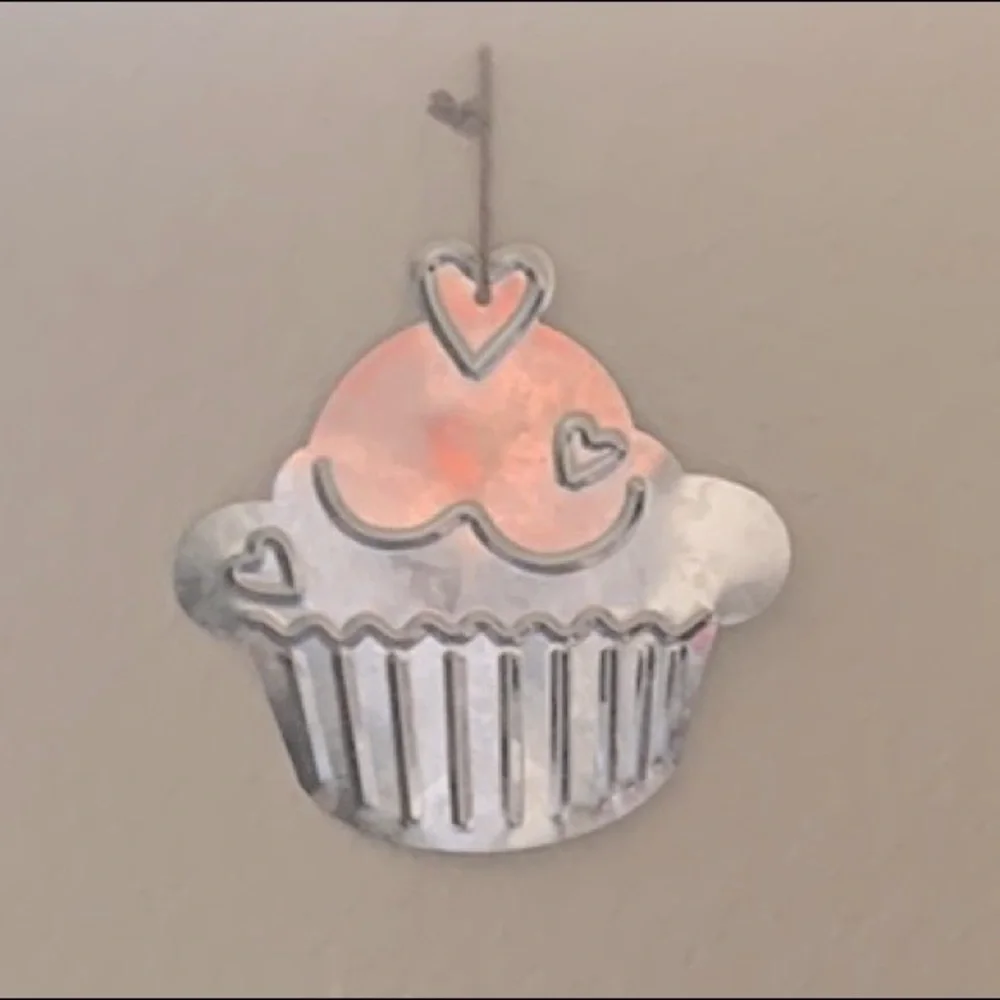 Galvanized Cupcake‎ Sign